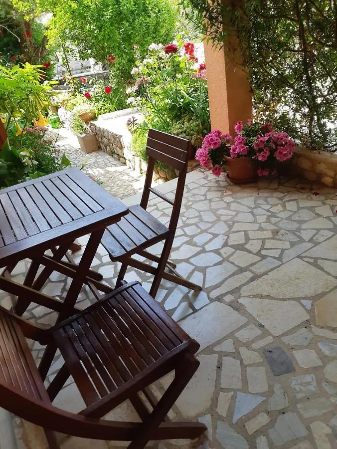 Rooms Ljubica Cres