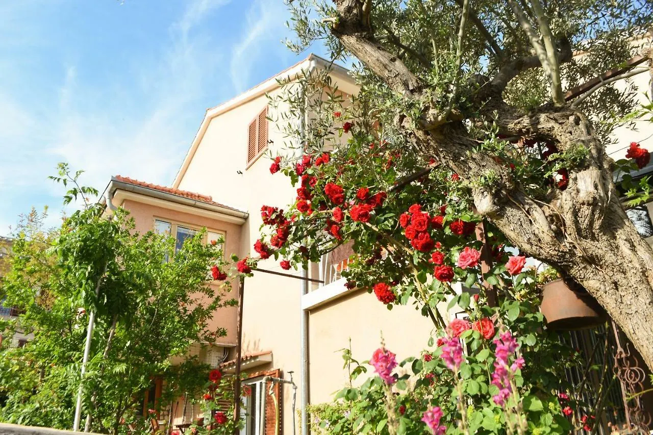 Rooms Ljubica Cres